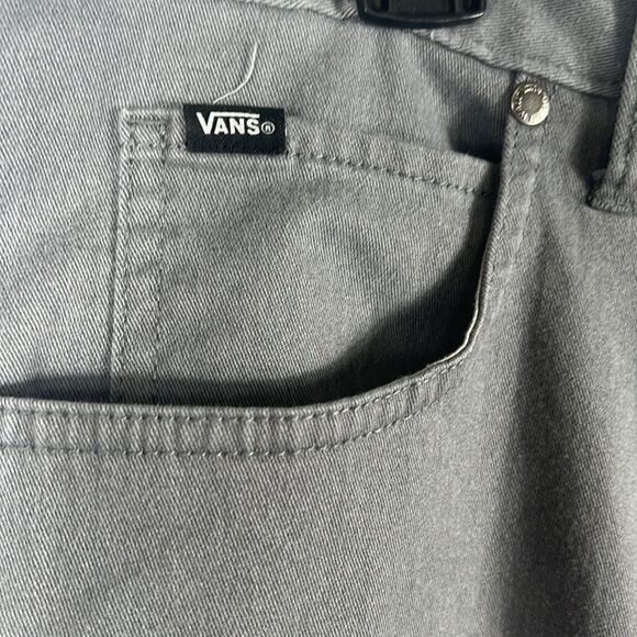 π₯π₯βVANS Gray Denim Skateboard Streetwear Designer Shorts Men Sz 34 - PERFECT! - Picture 4 of 8
